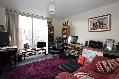 67 The Larches, Luton, LU2 7PX