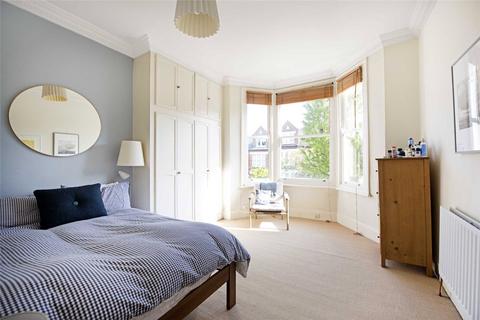 2 bedroom flat to rent, Elms Road, London, SW4