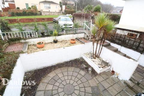 3 bedroom semi-detached house to rent, Grovers Close, Pontypridd