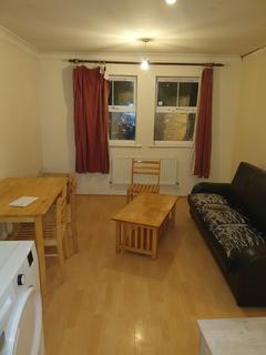 2 bedroom flat to rent - Morton Close, Uxbridge UB8
