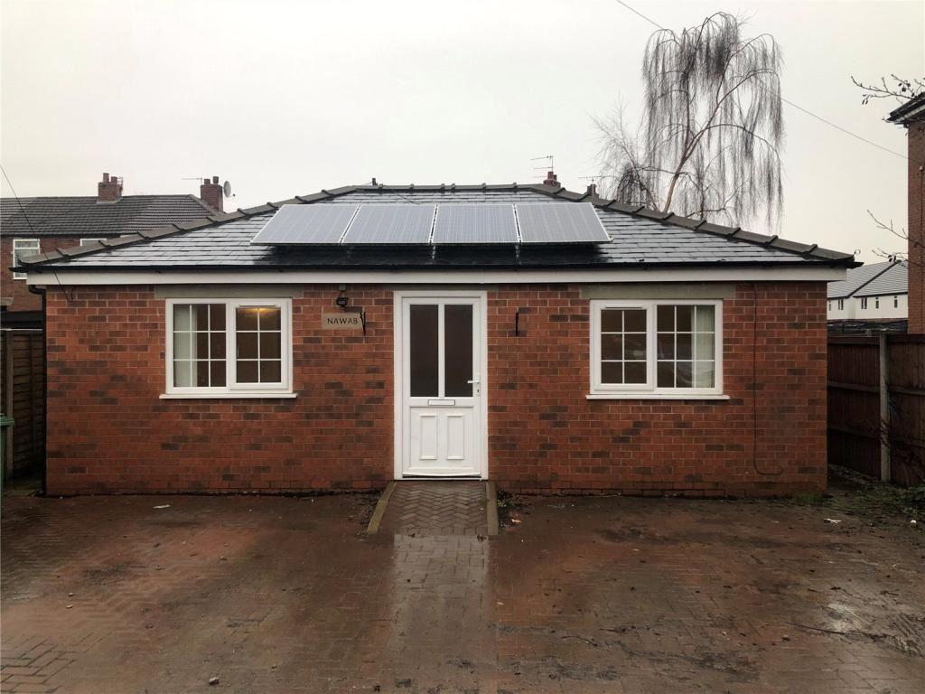 London Road, Hazel Grove, Stockport... 3 bed bungalow £165,000