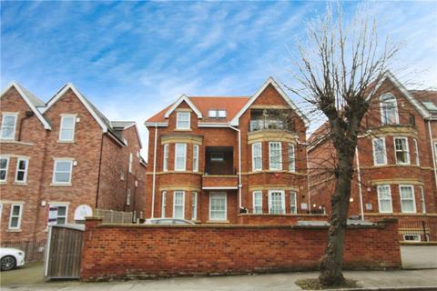 2 bedroom apartment to rent, South Park Hill Road, South Croydon, CR2