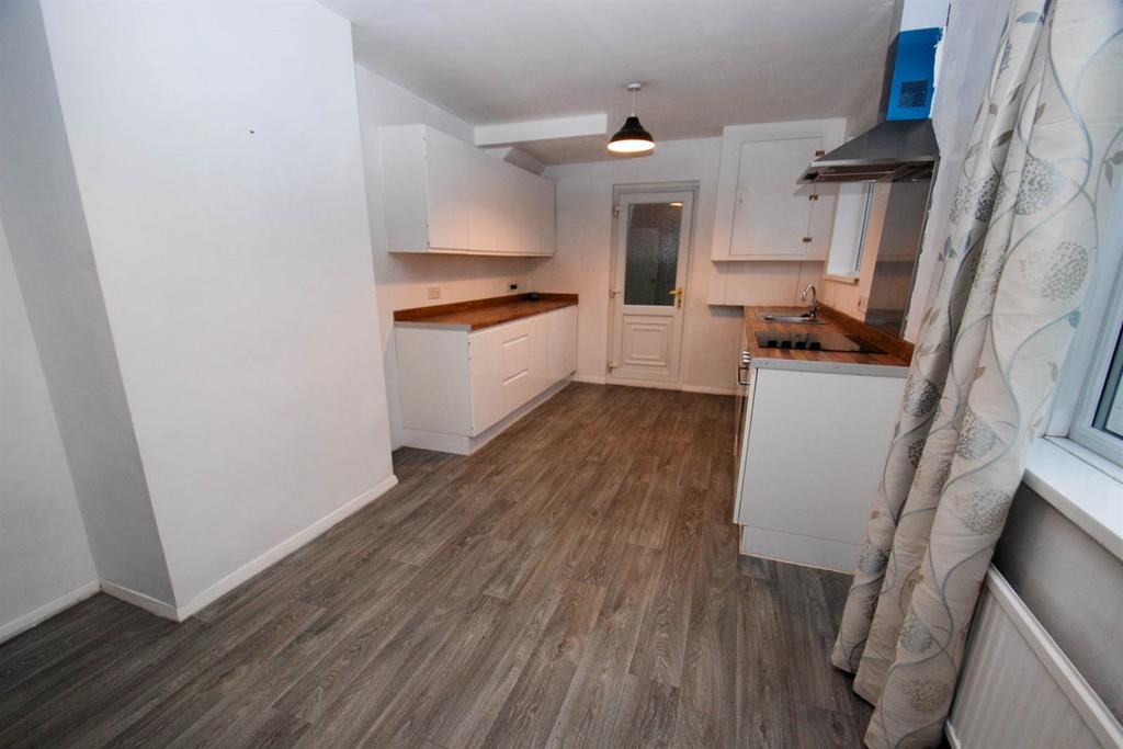 Moffat Avenue, Jarrow 3 bed semidetached house £99,950