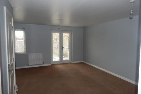 4 bedroom terraced house to rent, 142 Highfield Chase