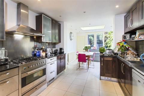 4 bedroom terraced house to rent, Chesilton Road, Fulham, London