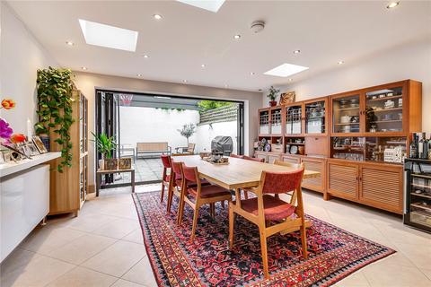 4 bedroom terraced house to rent, Chesilton Road, Fulham, London
