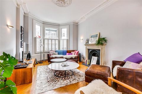 4 bedroom terraced house to rent, Chesilton Road, Fulham, London