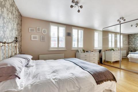 4 bedroom detached house for sale - Godwin Road, Bromley