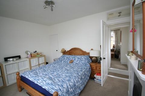 2 bedroom end of terrace house to rent, Duke Street, Windsor, Berkshire, SL4