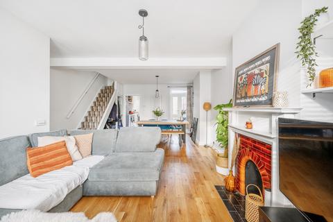 163 Framfield Road, London, W7 1NQ