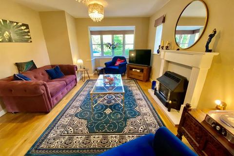 19 Ewelme Close, Dursley, GL11 4NE