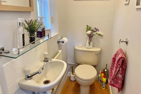 19 Ewelme Close, Dursley, GL11 4NE