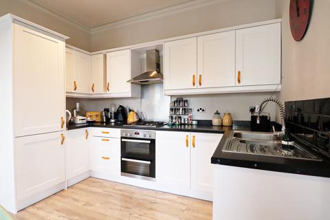 Flat 3, 20 Cambridge Road, Bromley, BR1 4EA