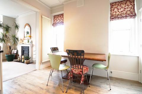 Flat 3, 20 Cambridge Road, Bromley, BR1 4EA
