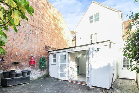 4 bedroom terraced house for sale, East Hill, Colchester, Essex