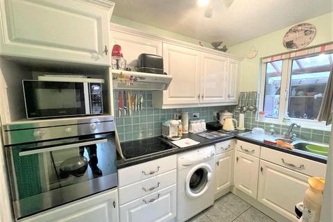 14 Bourton Close, Hayes, UB3 3PU