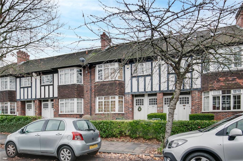 Gracefield Gardens, London, SW16 3 bed apartment £525,000