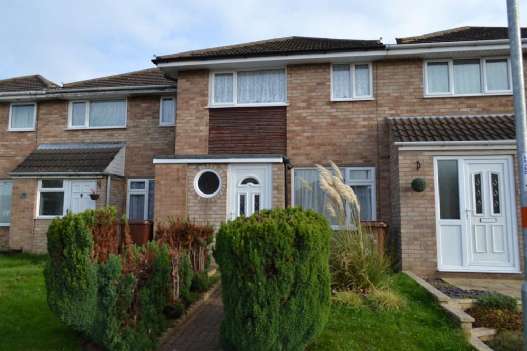 Kentstone Close, Kingsthorpe... 3 bed terraced house £850 pcm (£196 pw)