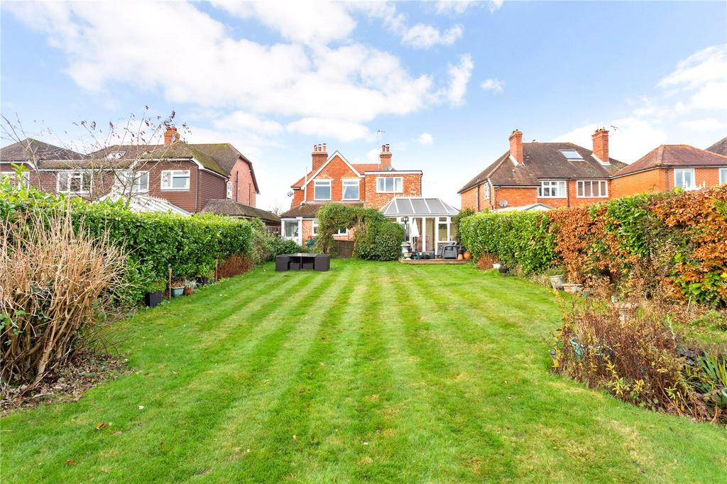 Vicarage Road, Crawley Down, West... 4 bed detached house £800,000