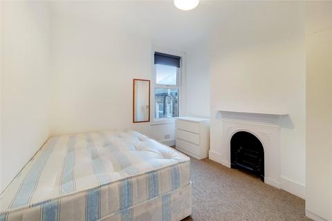 2 bedroom flat to rent, Theatre Street, London