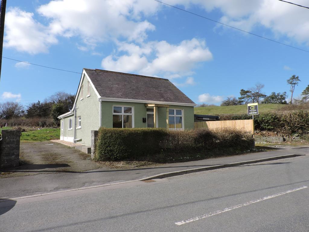 Gate Road, Penygroes, SA14 3 bed bungalow £259,000