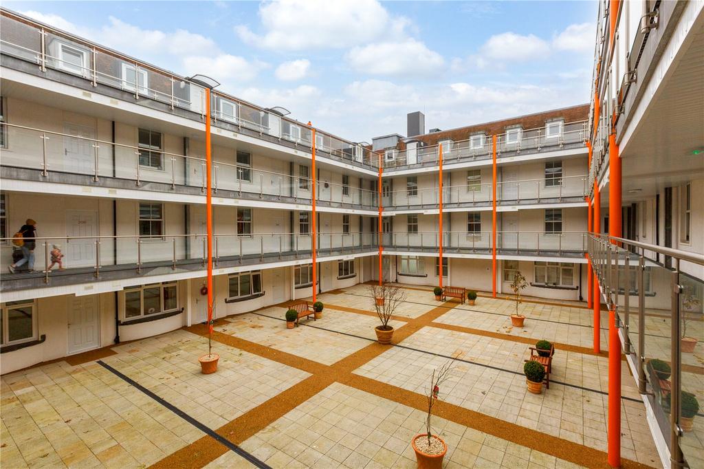 Residents Courtyard