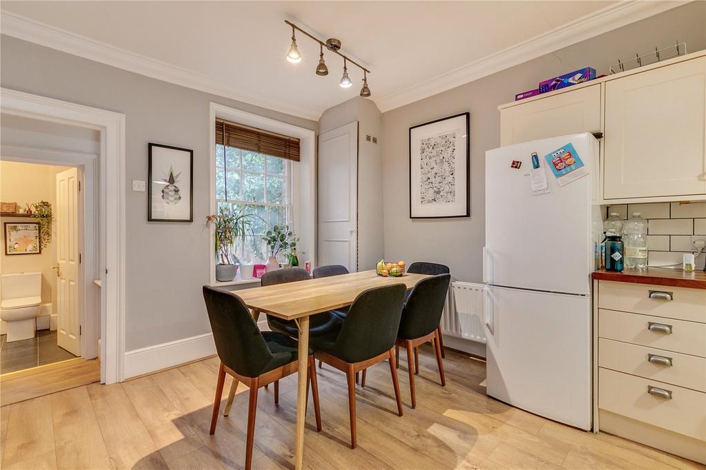 Kitchen/Dining