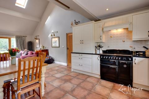 Lone Farm Cottage Blind Lane, West Hanningfield, Chelmsford, CM2 8UF