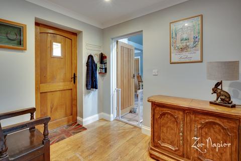 Lone Farm Cottage Blind Lane, West Hanningfield, Chelmsford, CM2 8UF