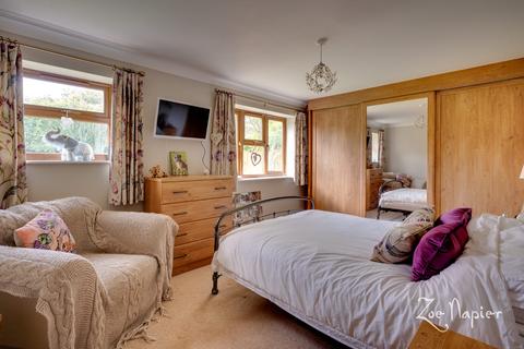 Lone Farm Cottage Blind Lane, West Hanningfield, Chelmsford, CM2 8UF