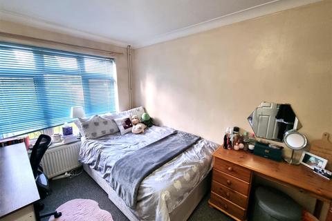 1 bedroom in a house share to rent, Harkness Drive, Canterbury