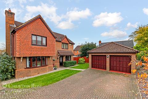 108 Linceslade Grove, Loughton, Milton Keynes, MK5 8BL