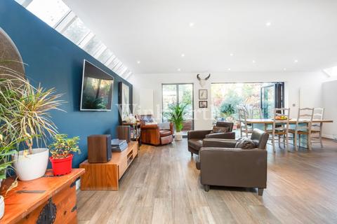 49 Selborne Road, London, N14 7DD