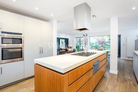 49 Selborne Road, London, N14 7DD