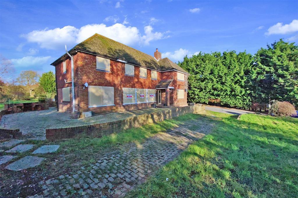 Bilsington Road, Ruckinge, Ashford, Kent 5 bed detached house £800,000