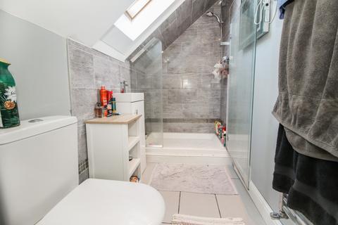 6 Dillywood Fields, Rochester, ME3 8EY