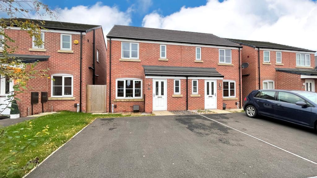 Scarborough Drive, NewtonLeWillows, Merseyside, WA12 3 bed semi