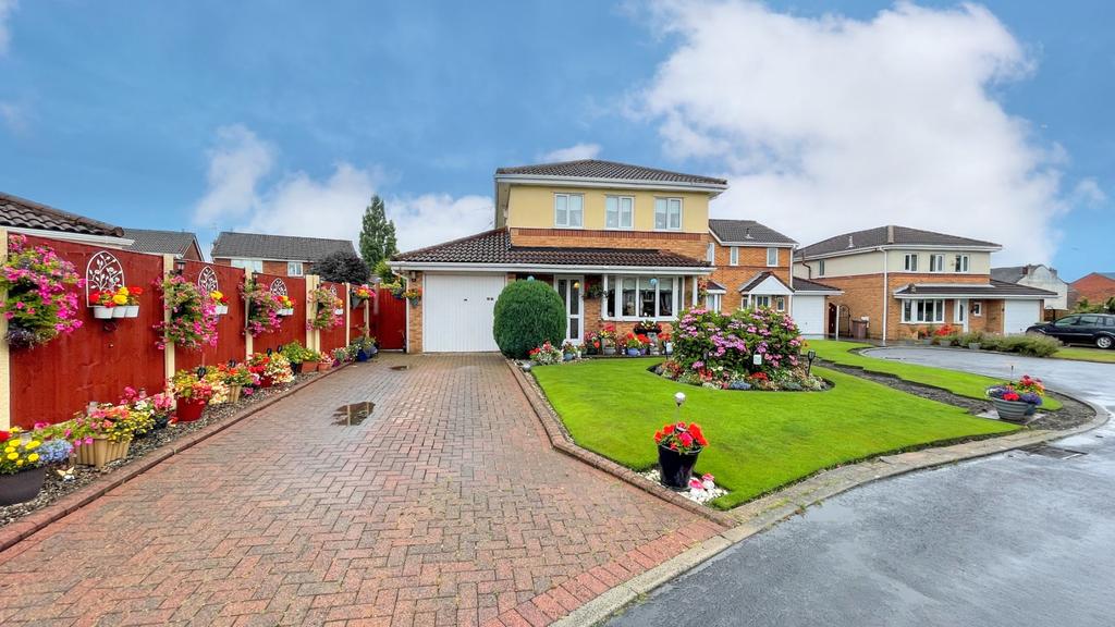 The Copse, NewtonLeWillows, Merseyside, WA12 4 bed detached house £