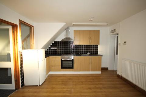 1 bedroom flat to rent, West Street, Sittingbourne