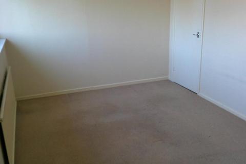 2 bedroom maisonette to rent, Kildare Close, Bordon GU35