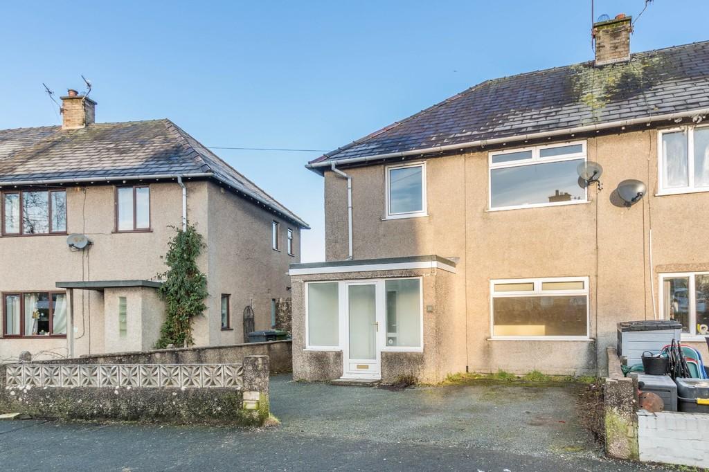 69 Hallgarth Circle, Kendal 3 bed semidetached house £875 pcm (£202 pw)