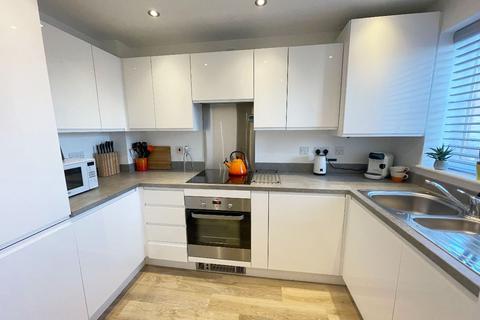 14 Hankinson Road, Warwick, CV34 5NF