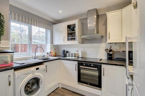 129 Avonmead, Greenmeadow, Swindon, SN25 3PS