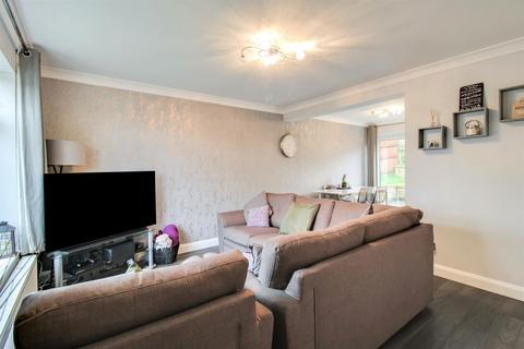 129 Avonmead, Greenmeadow, Swindon, SN25 3PS