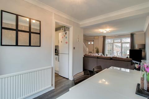 129 Avonmead, Greenmeadow, Swindon, SN25 3PS