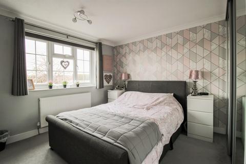 129 Avonmead, Greenmeadow, Swindon, SN25 3PS