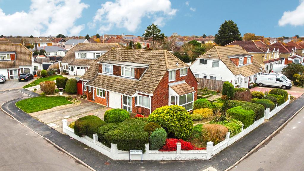 Colebrook Road, Swindon 3 bed semidetached house £230,000