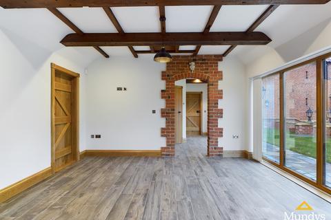 3 bedroom barn conversion to rent - Eagle Hall, Swinderby