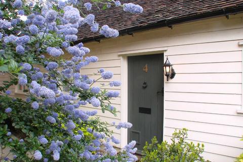 2 bedroom cottage to rent, The Grange, Stevenage