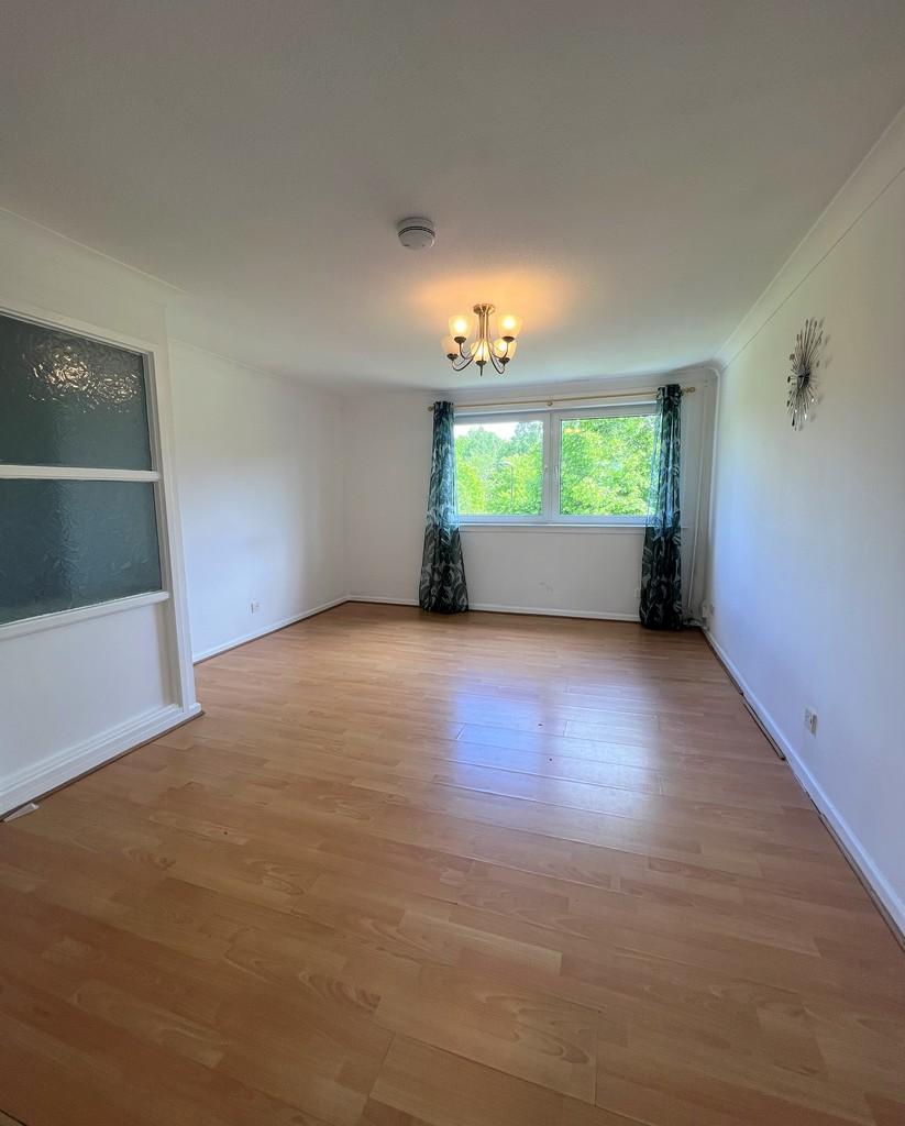 Avontoun Park, Linlithgow 2 bed apartment £695 pcm (£160 pw)